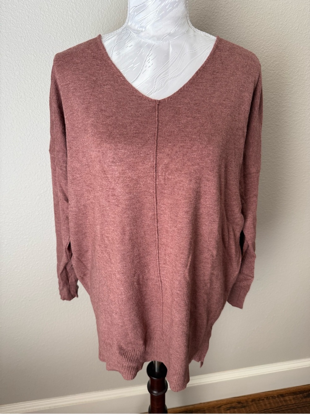 Dreamers V-Neck Sweater in Rosewood